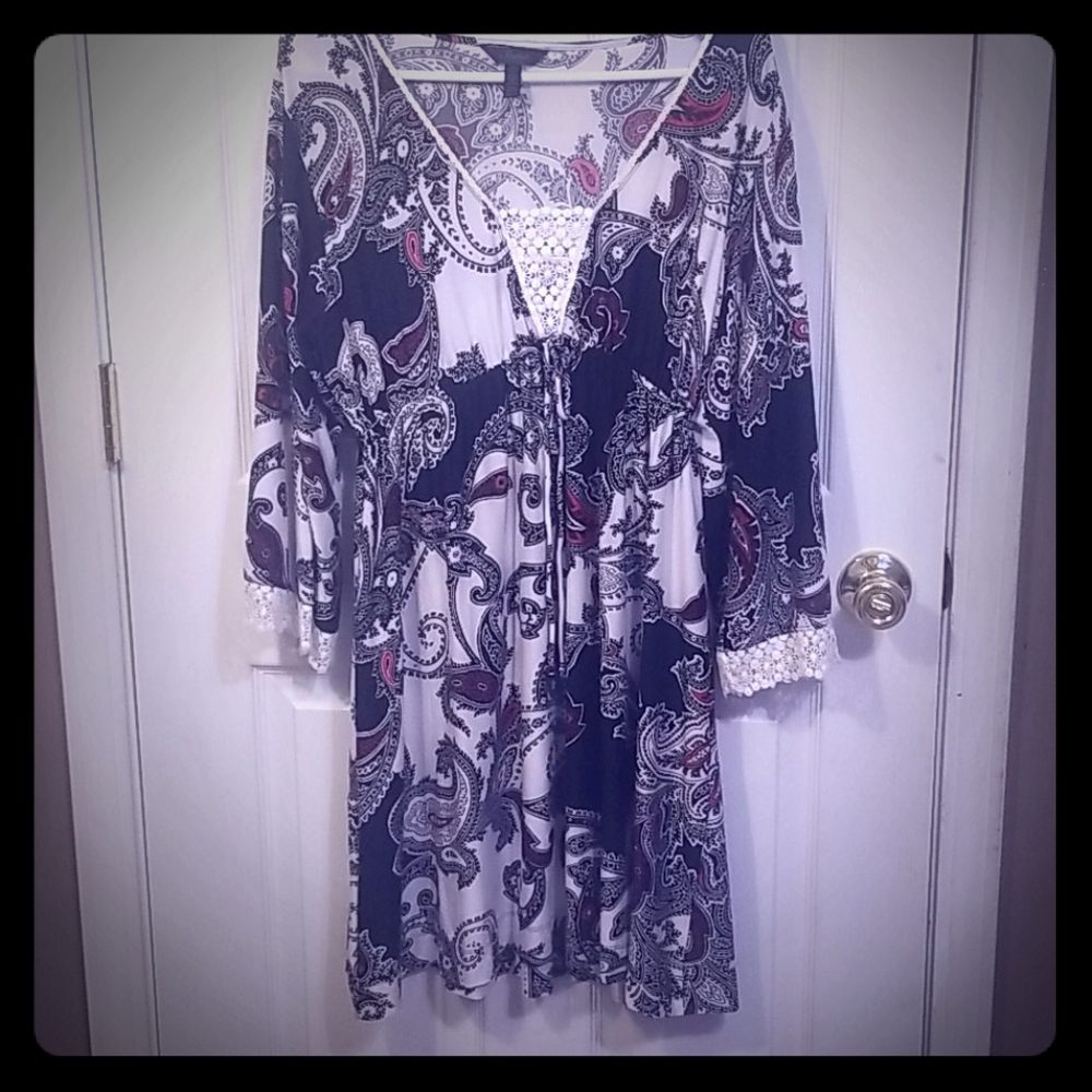 SOMA: BLACK WHITE RED DESIGNED DRESS SIZE M